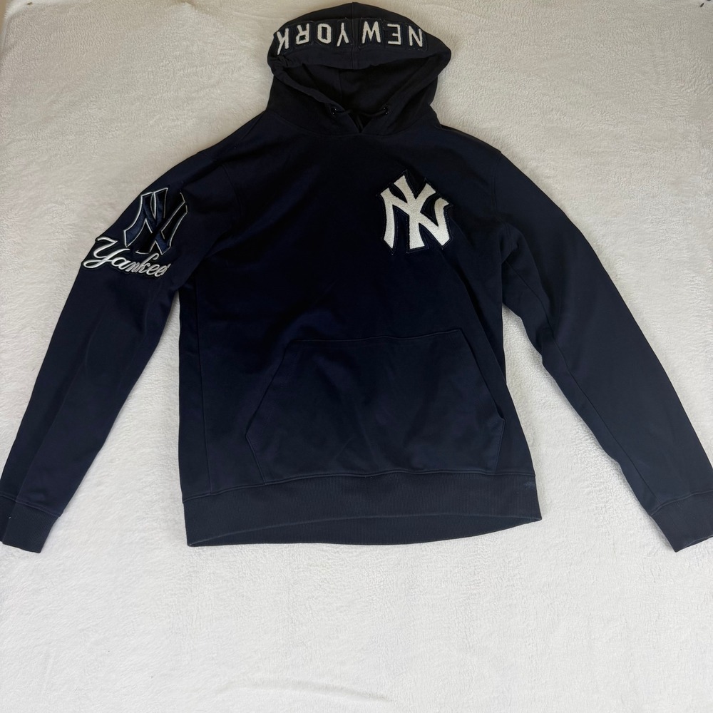 Pro Standard Mens M New York Yankees Hoodie Navy Blue MLB Patch Pullover